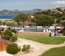 jardin escalier piscine-la-villa-220x190.jpg
