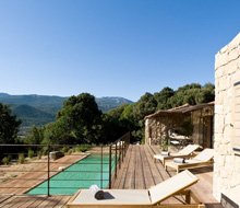 villa-niellucciu-corsica-zwembad-220x190.jpg