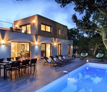 casa-julia-zwembad-terras-220x190.jpg