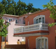 camiole-resort-huis-buiten-220x190.jpg