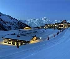 mountain collection mmv chalet luxe arc 2000 halle des cascades wintersport